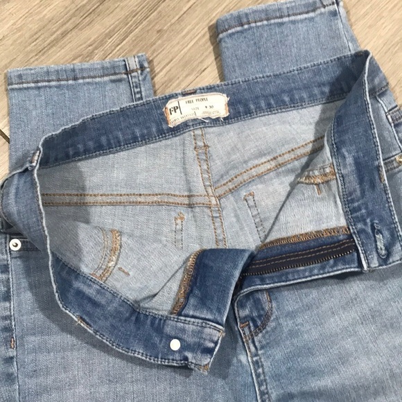 Free People High Rise Skinny Light Wash Jeans - Picture 4 of 8